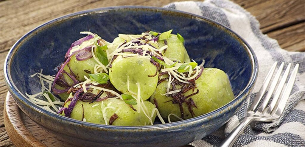 NHOQUE DE ESPINAFRE RECHEADO