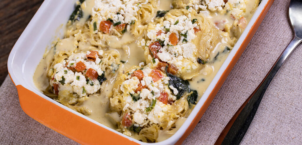 NINHOS RECHEADOS AO MOLHO DE ESPINAFRE