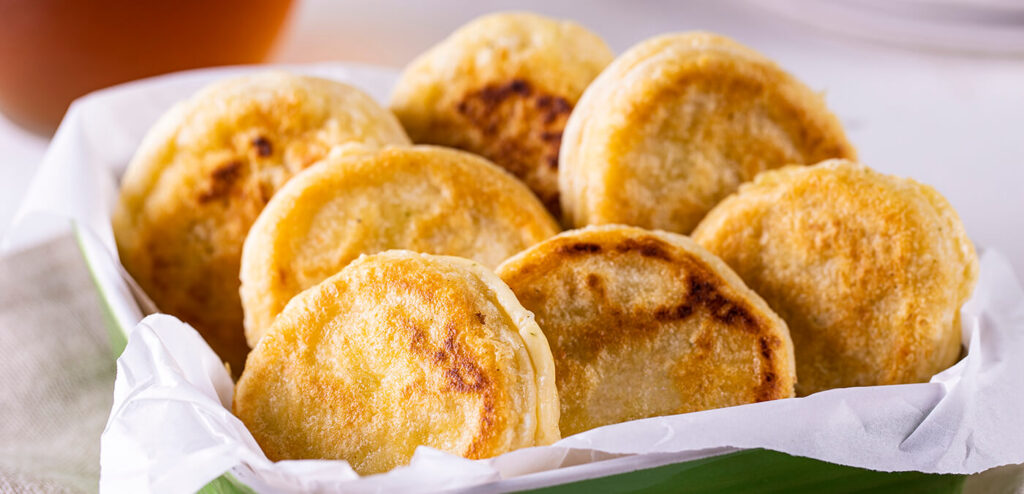 PÃO DE QUEIJO DE FRIGIDEIRA RECHEADO