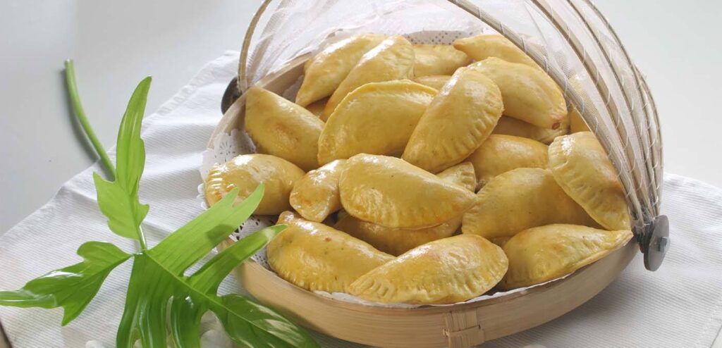 PASTEIZINHOS TRÊS SABORES