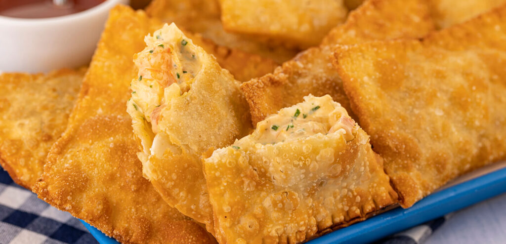 PASTEL DE CAMARÃO COM CATUPIRY