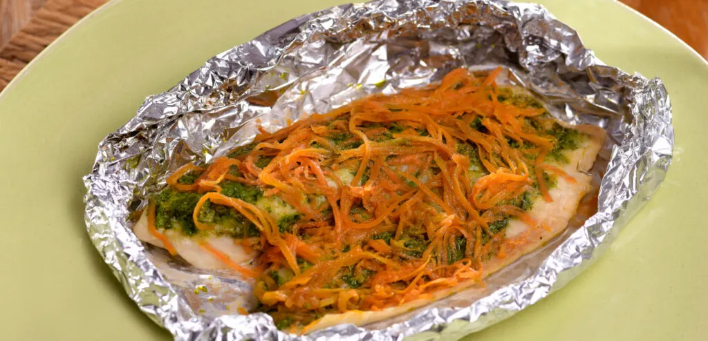 Peixe ao Pesto de Agrião no Papelote