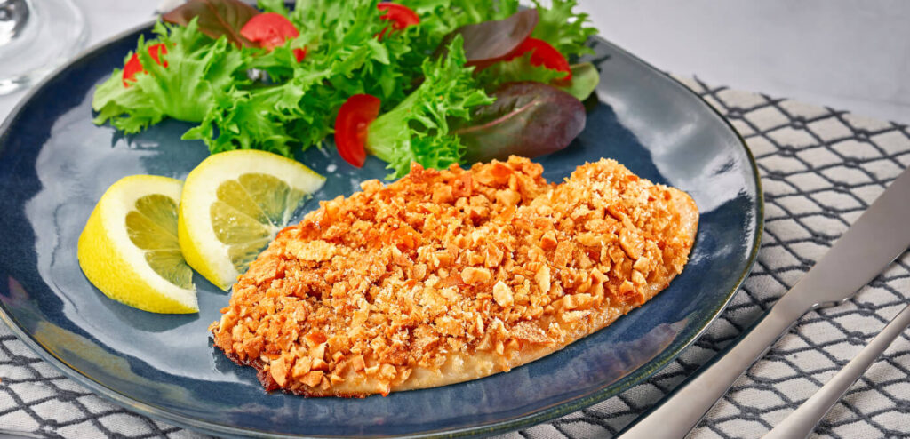 PEIXE COM CROSTA DE CASTANHA E PÃO