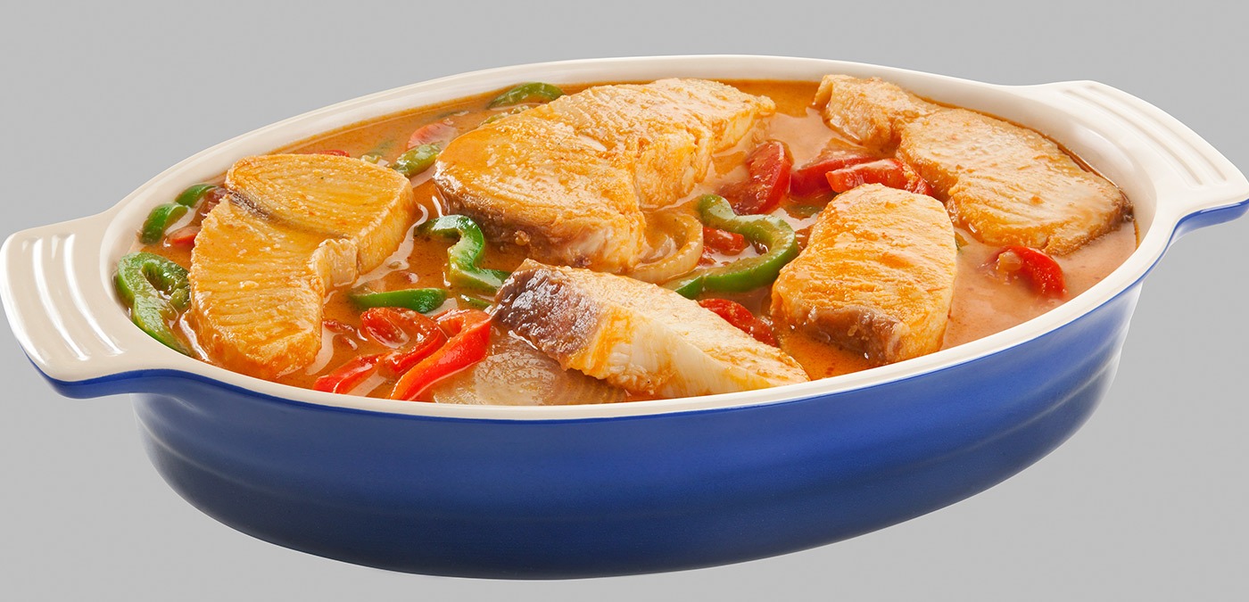 PEIXE COM MOLHO DE TOMATE
