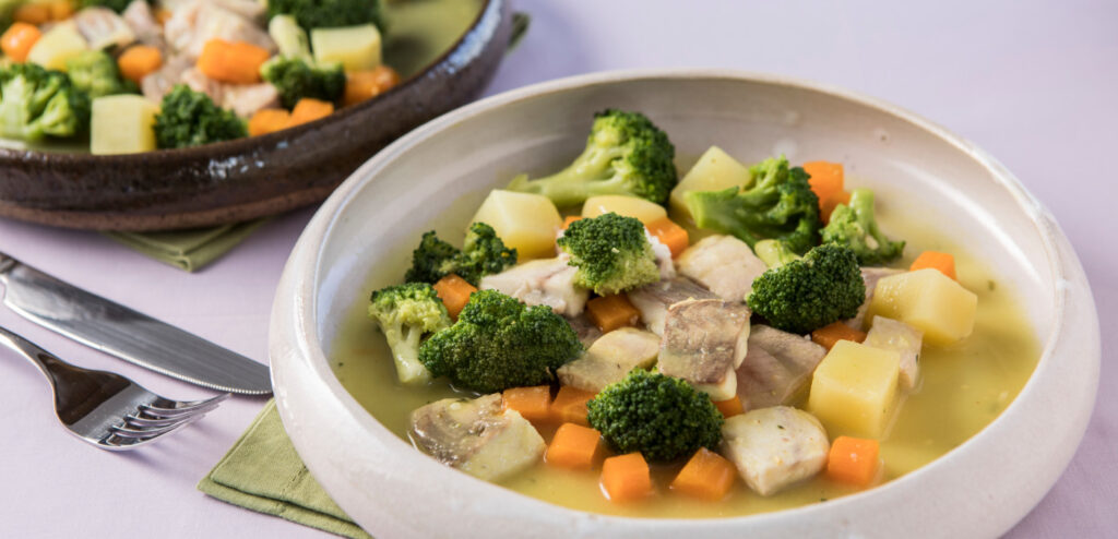 PEIXE COZIDO COM LEGUMES