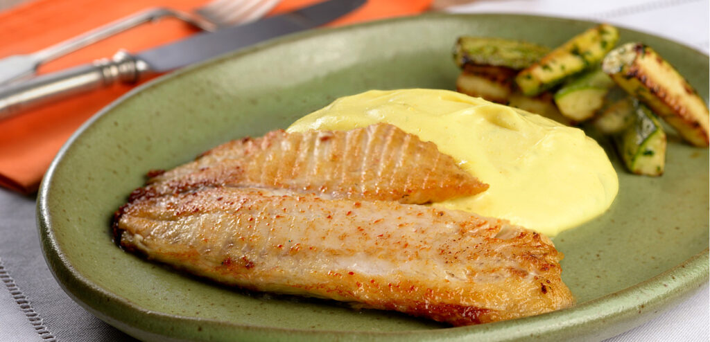 PEIXE GRELHADO COM PURÊ DE MANDIOQUINHA