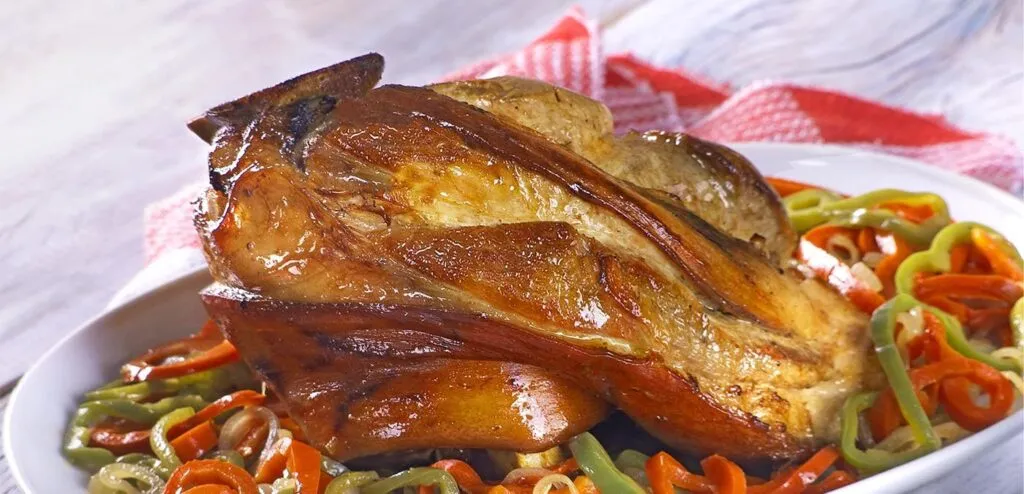 pernil assado com legumes