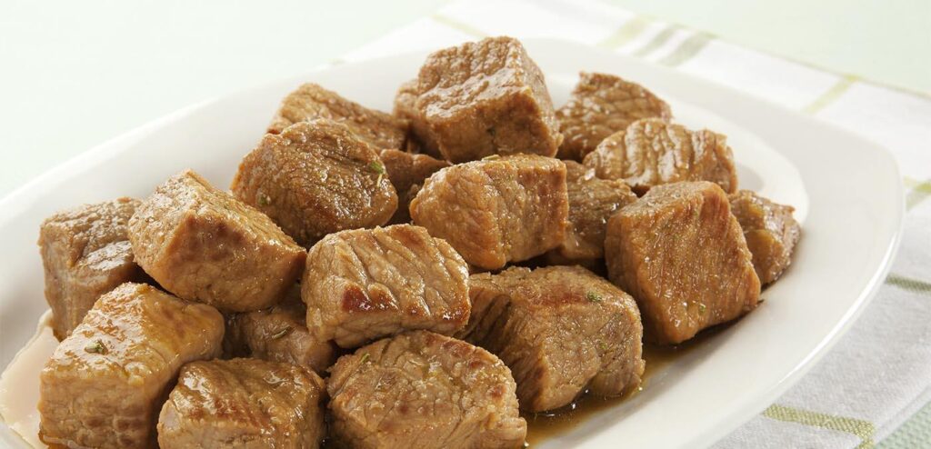 PERNIL COZIDO EM CUBOS