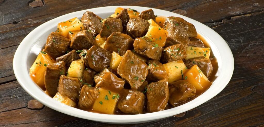 PICADINHO COM BATATA