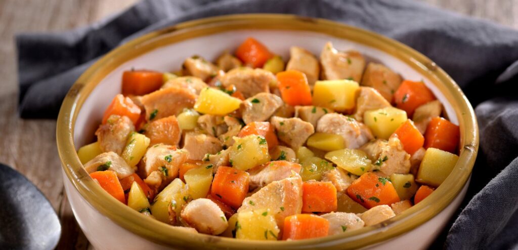 PICADINHO DE FRANGO FÁCIL