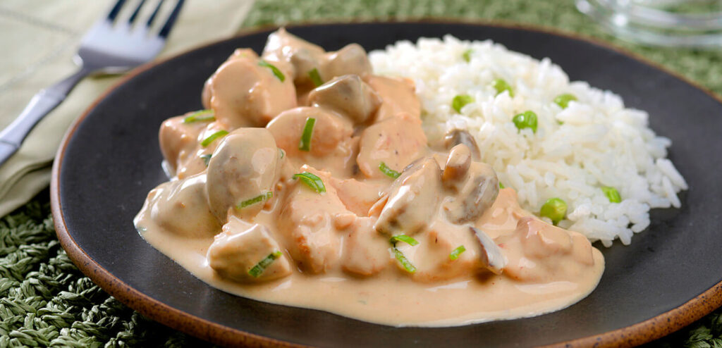 FRANGO CREMOSO COM COGUMELO