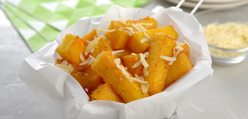 POLENTA FRITA COM PARMESÃO