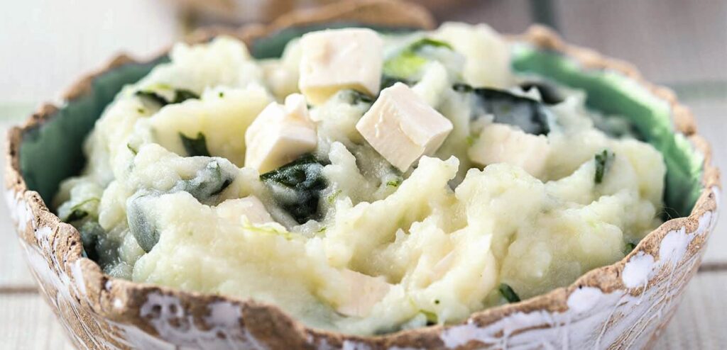 PURÊ DE BATATA COM ESPINAFRE