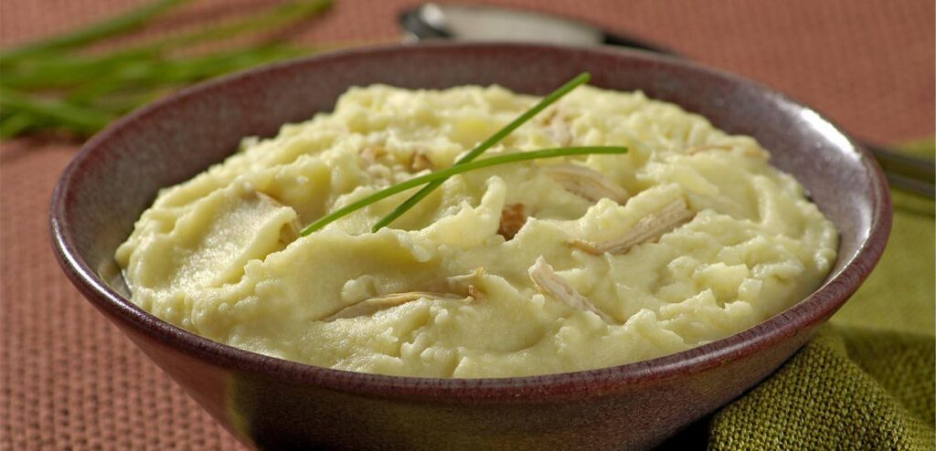 PURÊ DE BATATA COM FRANGO