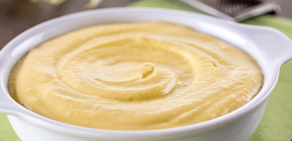 PURÊ DE MANDIOQUINHA COM PUXURI