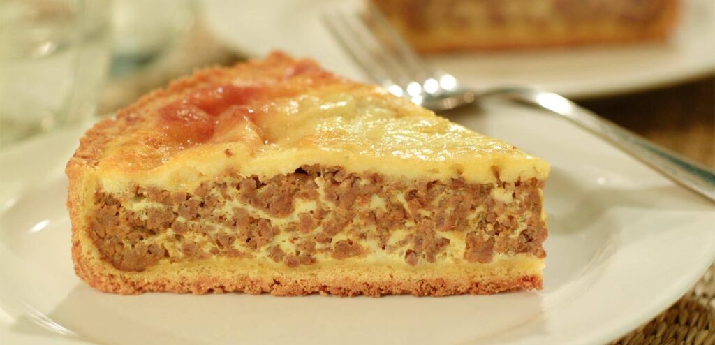 QUICHE DE CARNE MOÍDA