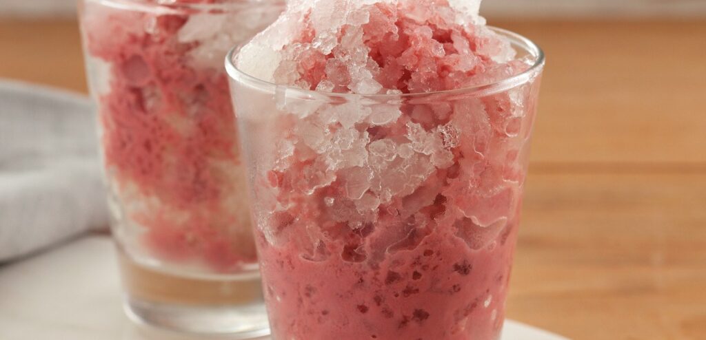 RASPADINHA DE LIMÃO COM CALDA DE UVA