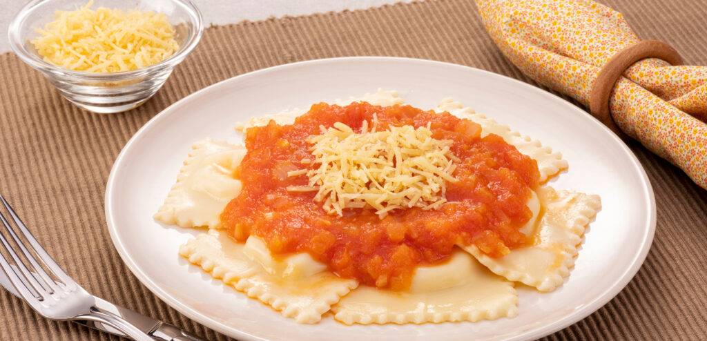 RAVIOLI AO SUGO