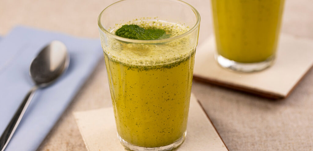 REFRESCO DE ABACAXI COM HORTELÃ