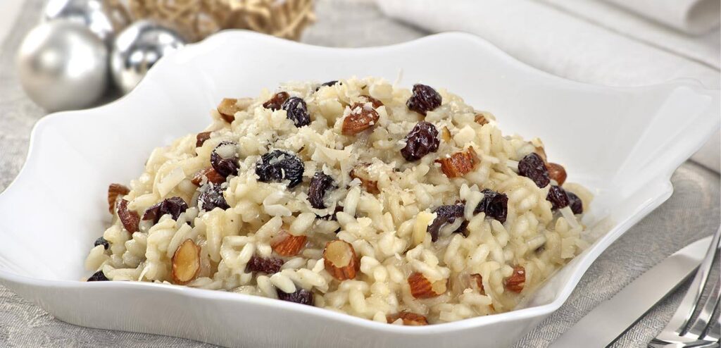 RISOTO DE AMÊNDOAS E PASSAS