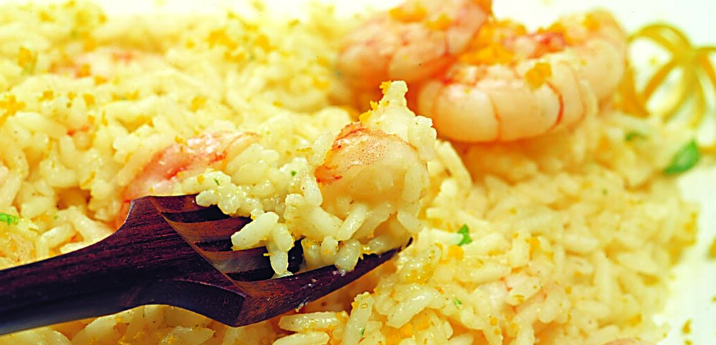 RISOTO DE CAMARÕES COM LARANJA