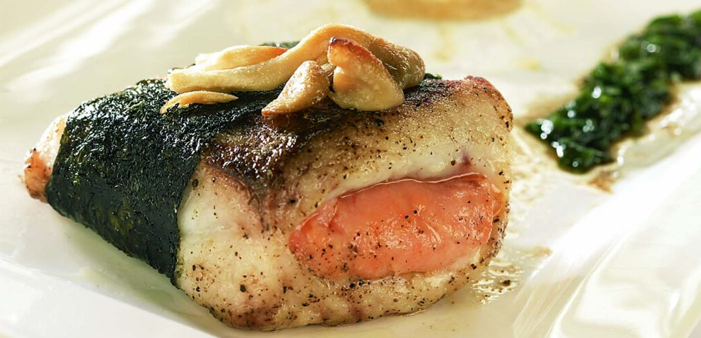 ROBALO COM ALGA E MOLHO DE PERA COM GENGIBRE
