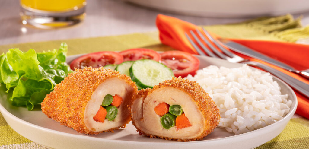 ROLÊ DE FRANGO À PRIMAVERA EMPANADO