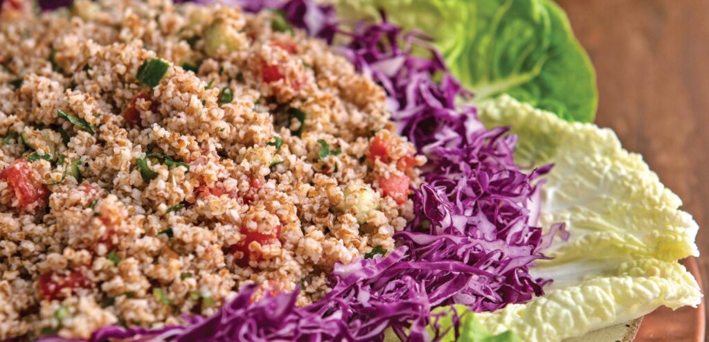 SALADA DE FOLHAS COM TABULE