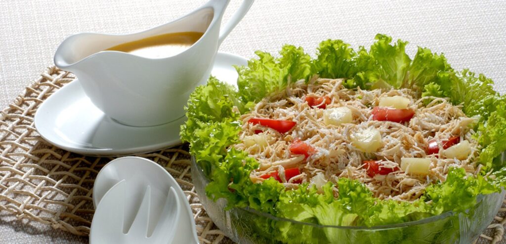 SALADA DE FRANGO REFRESCANTE