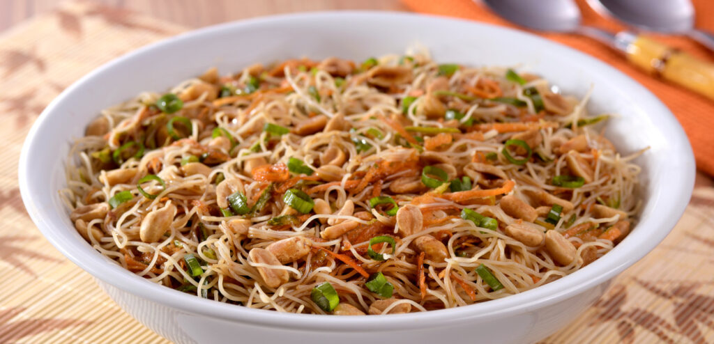 SALADA DE MACARRÃO DE ARROZ