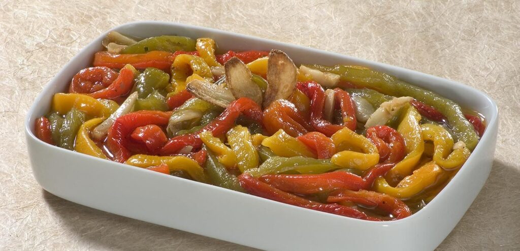 SALADA DE TRÊS PIMENTÕES