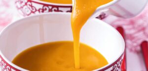 SOPA DE ABÓBORA COM GENGIBRE