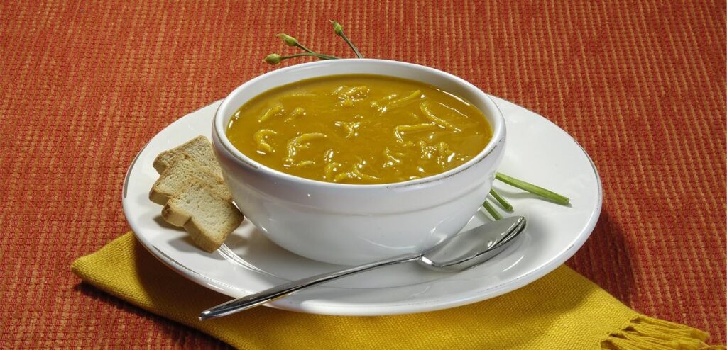 SOPA DE ABÓBORA E MOYASHI