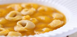 SOPA DE CAPELETTI