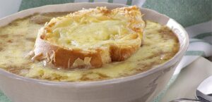 SOPA DE CEBOLA GRATINADA