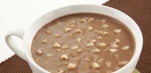 SOPA DE FEIJÃO COM MACARRÃO