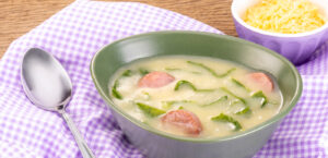 SOPA DE FUBÁ COM CALABRESA