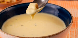 SOPA FOUNDUE DE MANDIOQUINHA