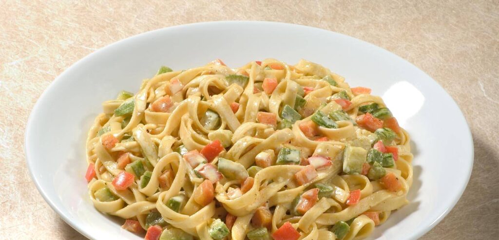 TALHARIM AO MOLHO PRIMAVERA