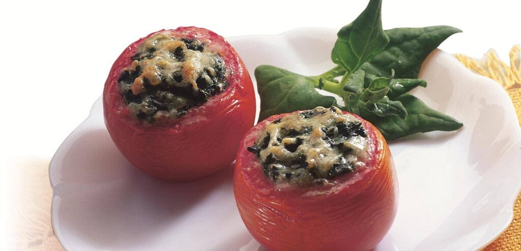 TOMATES RECHEADOS AO FORNO
