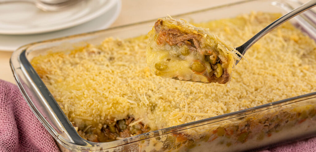 TORTA DE CARNE ASSADA