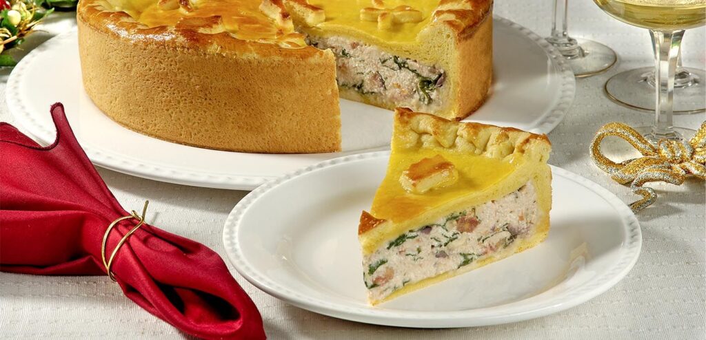 TORTA DE FRANGO COM TOQUE DO NATAL