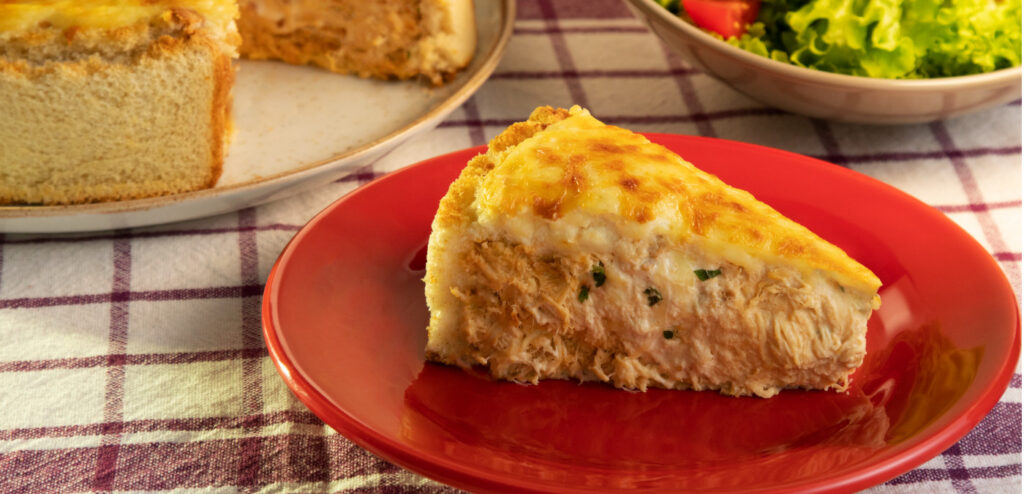 TORTA DE PÃO DE FORMA COM FRANGO