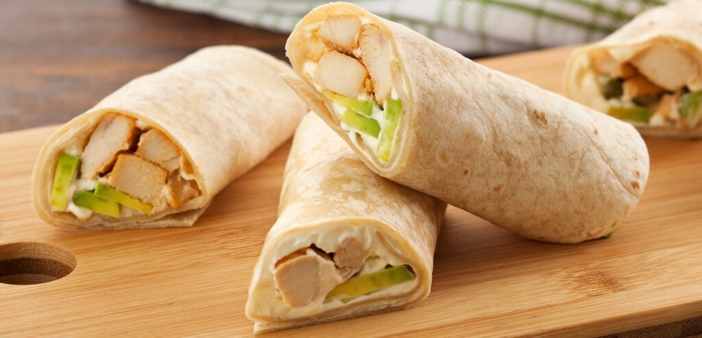WRAP DE FRANGO COM ABACATE