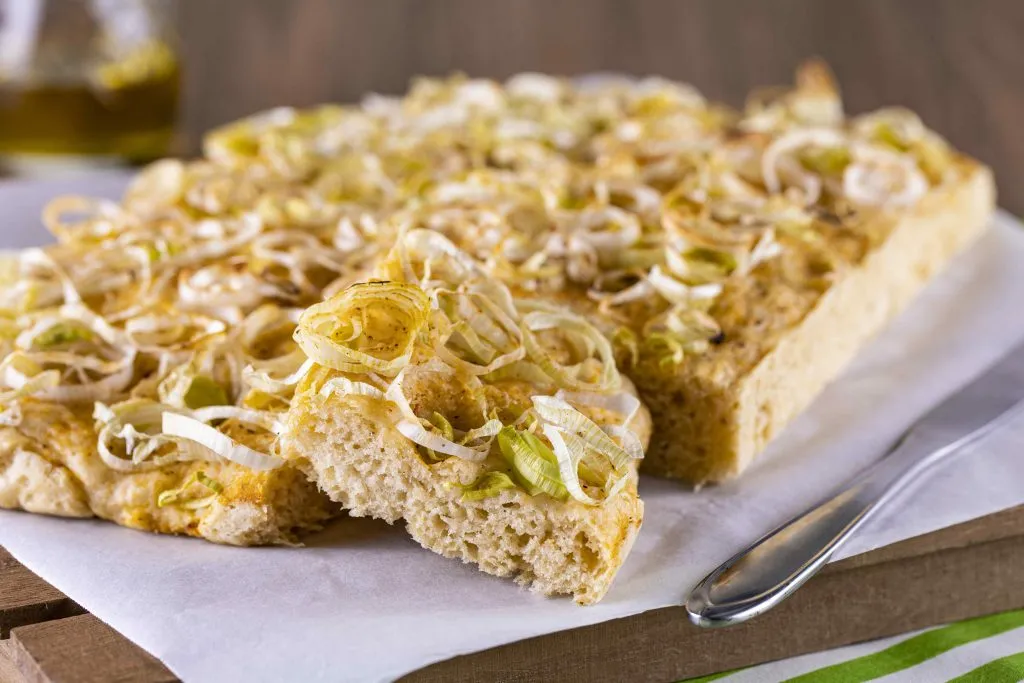 FOCACCIA DE ALHO-PORÓ