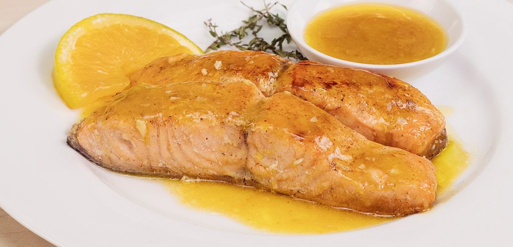 SALMÃO AO MOLHO DE LARANJA