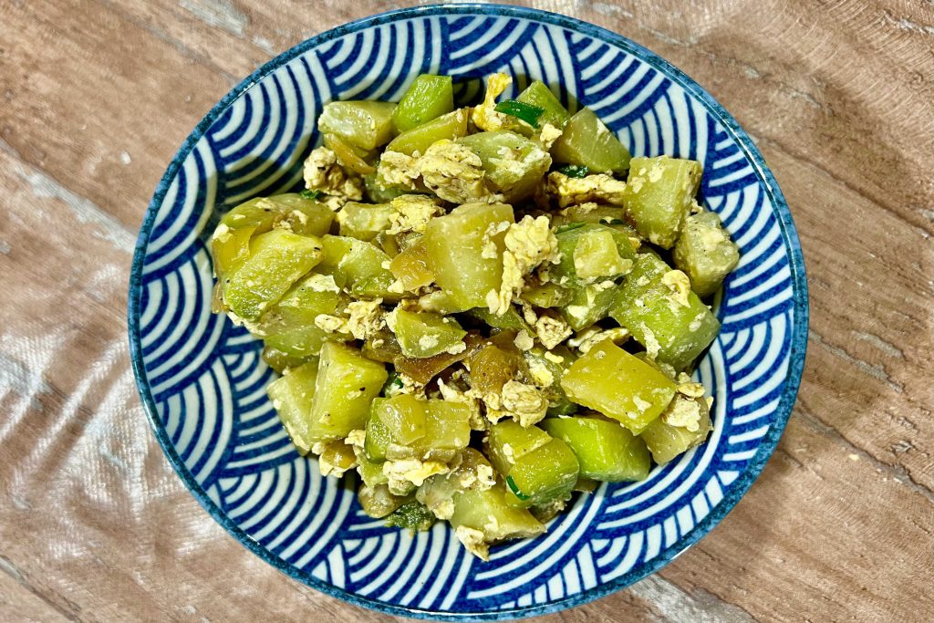 CHUCHU REFOGADO COM OVO