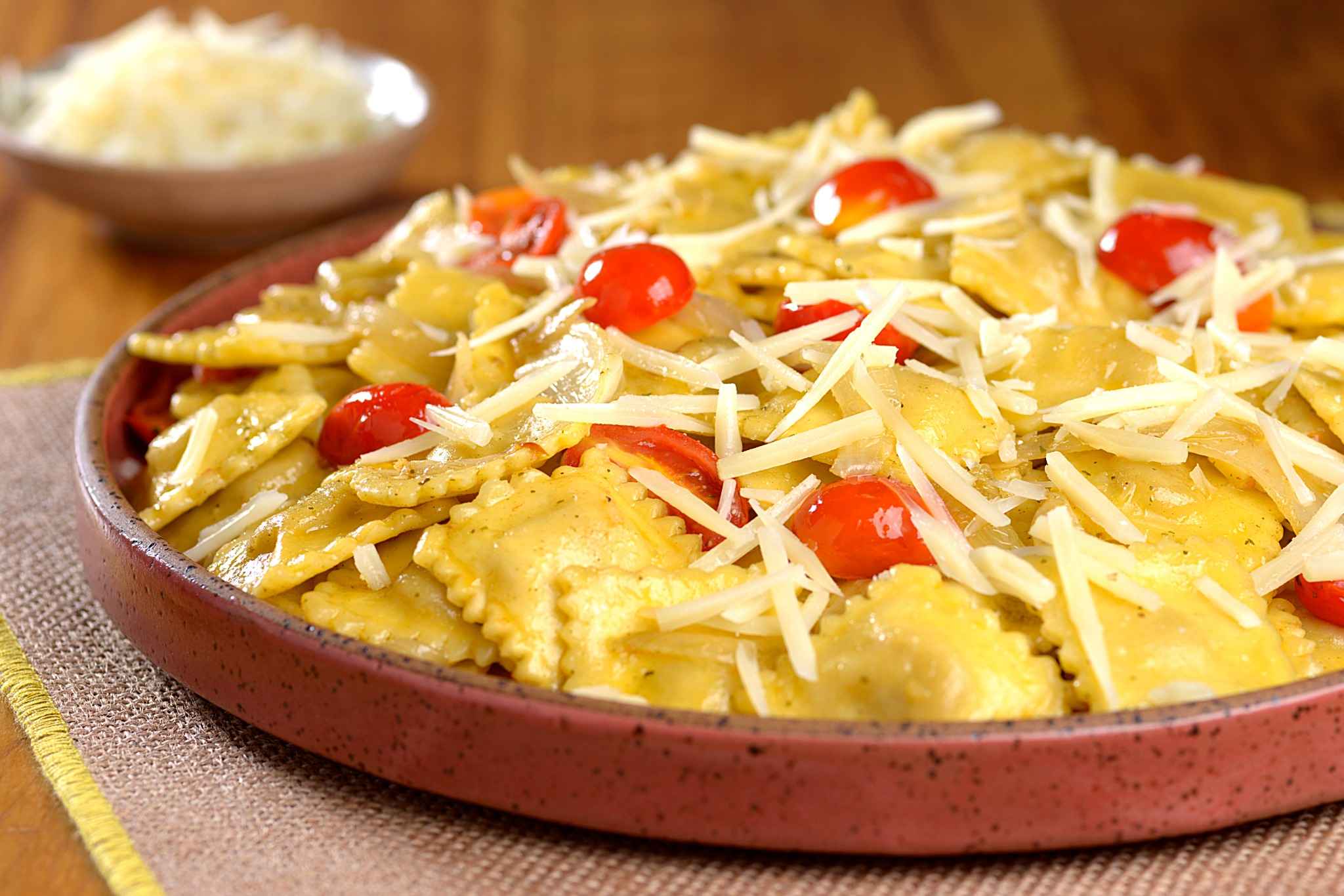 RAVIOLI COM TOMATE-CEREJA