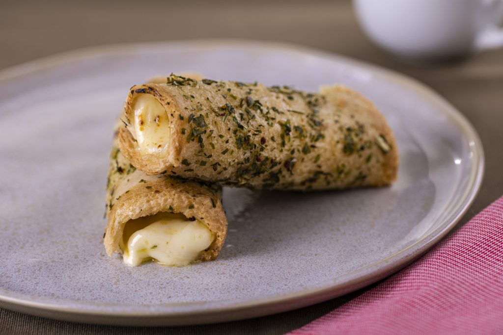 ENROLADINHO DE PÃO DE FORMA