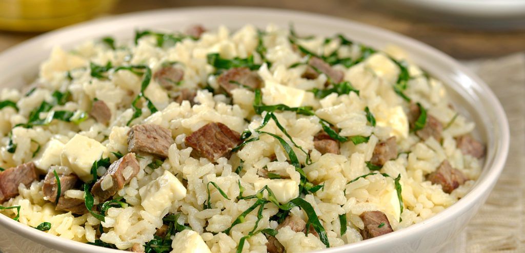 ARROZ COM CARNE, COUVE E QUEIJO